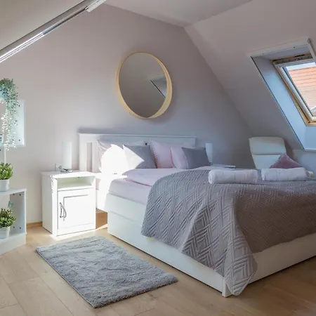 Piros Hébergement de vacances Tihany