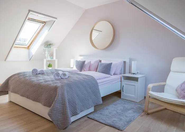 Piros Vendeghaz Vakantiehuis Tihany