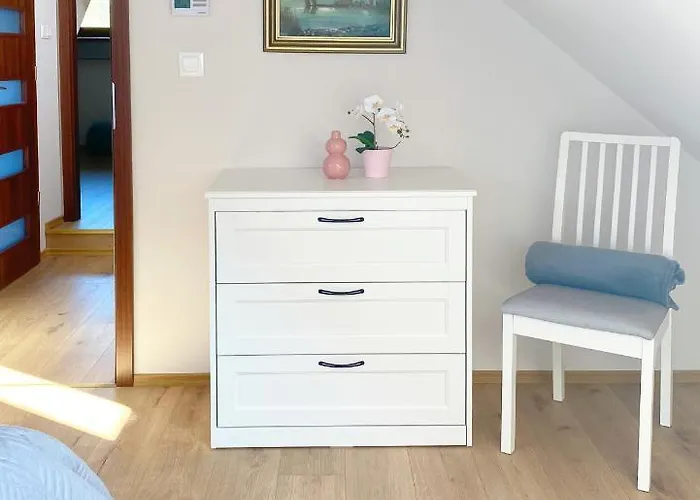 Piros Vendeghaz טיהאני